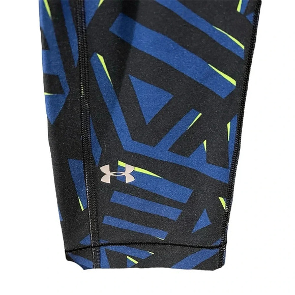Under Armour blue and black abstract capri workout pants size small - Picture 3 of 6